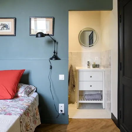 Chateau Cazevert B&B Blasimon